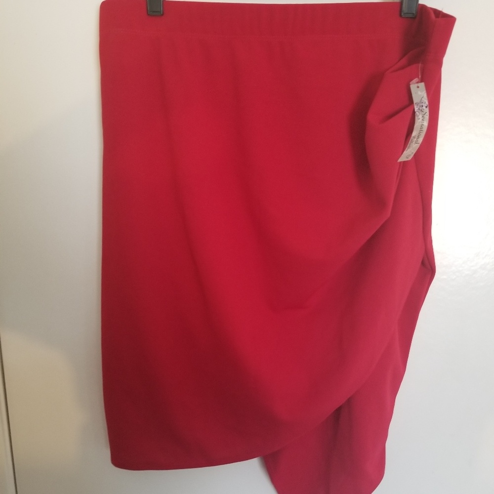 NWT Red Plus Size Asymmetrical Skirt